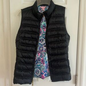 Lilly Pulitzer black puffer vest size large. Worn once